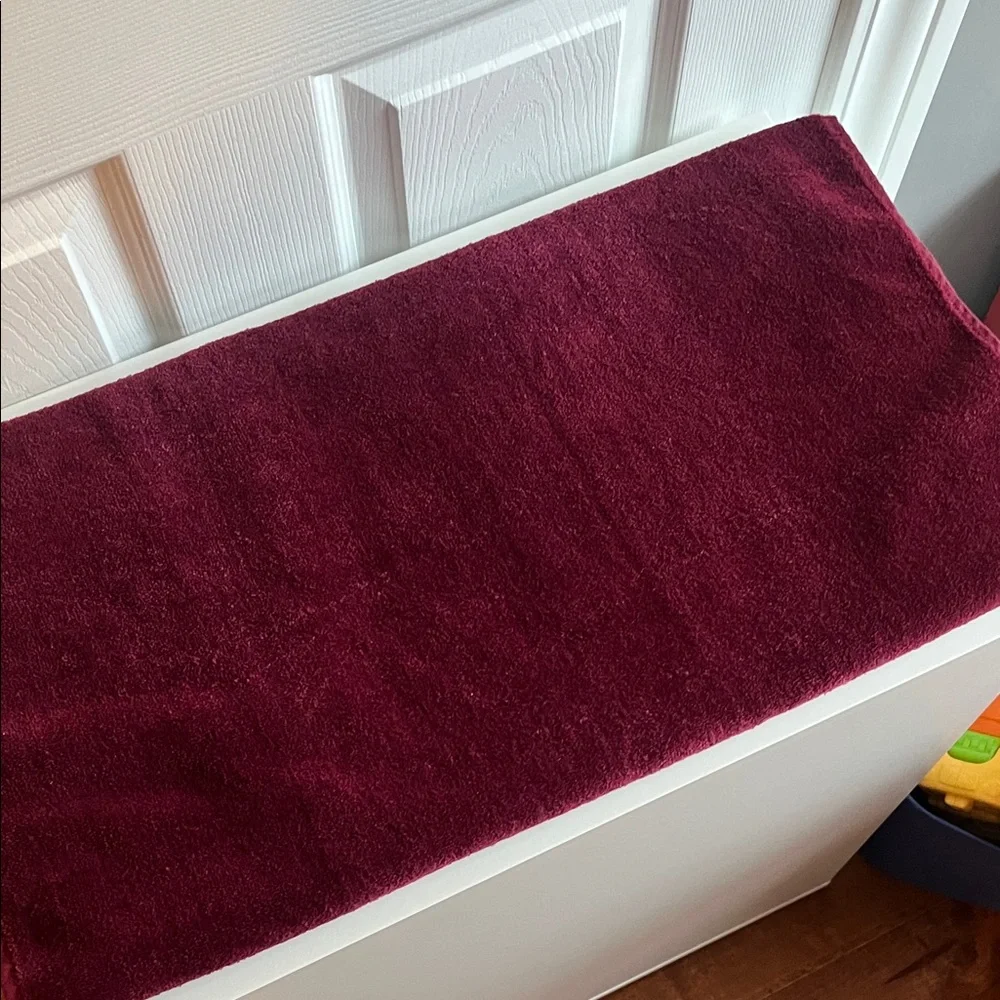 Frenchtex - Plush Embroidered Bath Towel - Burgundy with Ivory Accent set of 2